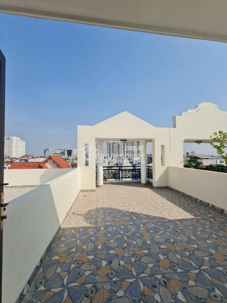 NHÀ ĐẸP TRUNG TÂM TP. THỦ ĐỨC XE HƠI ĐỖ CỬA – GIÁ CHỈ NHỈNH 11 TỶ