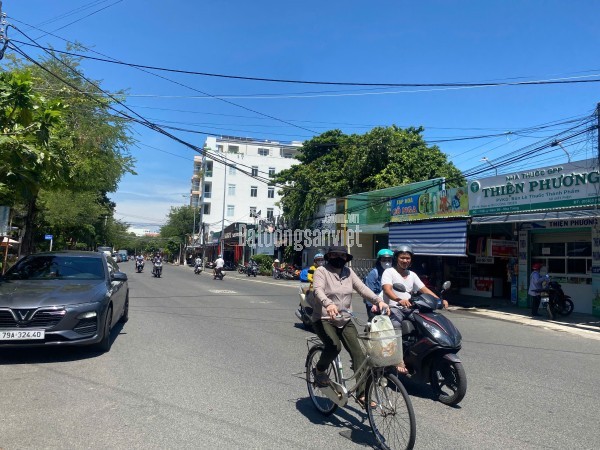 BÁN KHÁCH SẠN MINI MẶT TIỀN LÝ NAM ĐẾ – NHA TRANG Diện tích thực tế: 280m² Giá bán: 22 tỷ lh e để