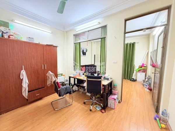 Bán nhà Phố Xốm 48m2, 6 tầng, thang máy, ô tô tránh, nhà mới ở ngay