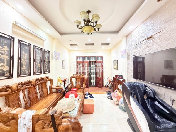 Bán nhà Phố Xốm 48m2, 6 tầng, thang máy, ô tô tránh, nhà mới ở ngay