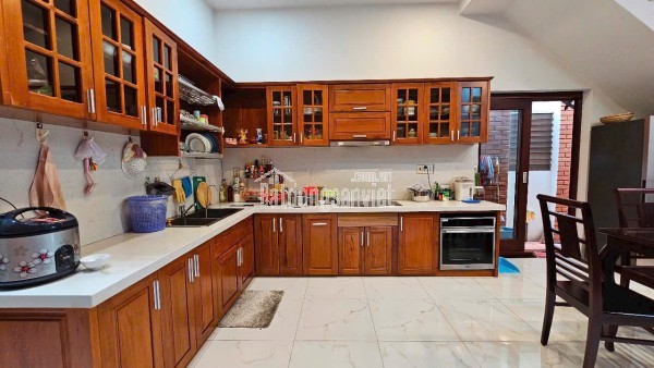 Nhà 3 tầng đường Hồ Xuân Hương - Nha Trang
 Diện tích 101m2 Giá 7,3 tỷ mọi thông tin chi tiết vui