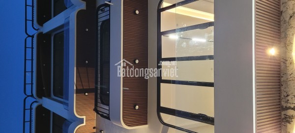 Nhà liền kề 7 tầng Phúc Đồng 59m², 7 tầng, Full NT hiện đại sang trọng