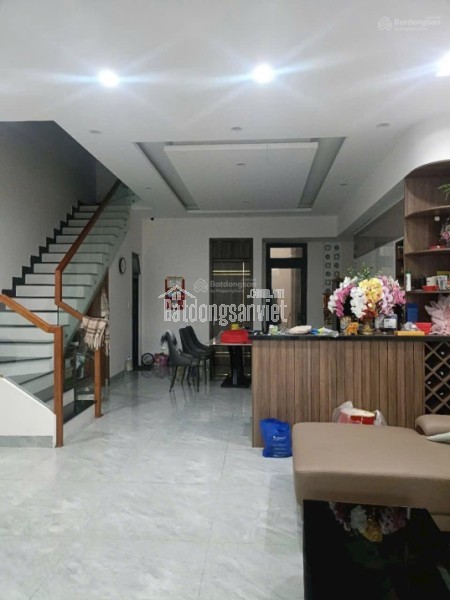 CẦN BÁN NHÀ MẶT TIỀN NÚI THÀNH , DT162m2, GIÁ 15.5 TỶ