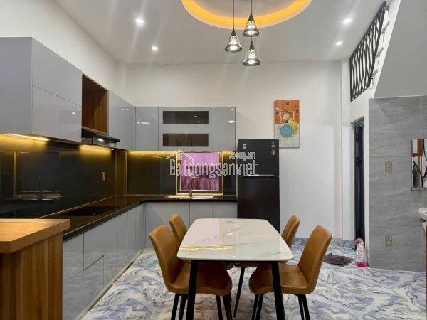 NHÀ GÁC LỬNG KIỆT 3 M TÔN ĐẢN - LÔ GÓC, THOÁNG MÁT