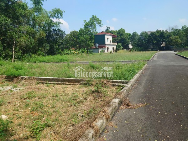 Bán Đất đệp đáng đầu tư Xuân Khanh, Sơn tây 111m2 MT 7.55m, giá rẻ mua ngay có lãi liền tay.
