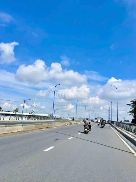 Nhà 4 tầng, 1 xẹt Đỗ Xuân Hợp, Phước Long B (Q9 cũ), đối diện chợ, 4 phòng ngủ, nhỉnh 5 tỷ