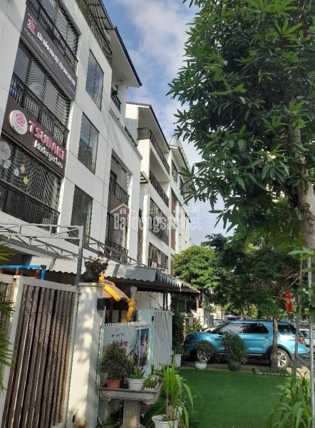 Bán nhà Hoàng Thành Mỗ Lao vị trí đẹp- View Hồ- 155m2- 5 tầng thang máy giá chỉ 4X tỷ