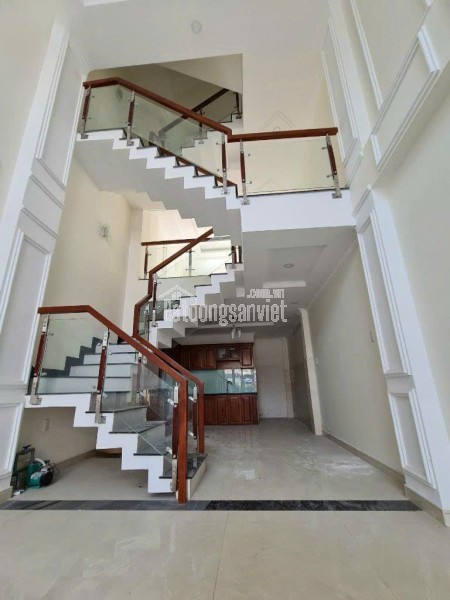 Bán nhà 50m2 -  mặt tiền Hoàng Diệu 2 Thủ Đức, sổ hồng riêng