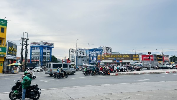 CƠ HỘI ĐẦU TƯ, NHÀ 132M², NGANG 5M, MẶT TIỀN KINH DOANH SẦM UẤT, BÌNH HÒA, CHỈ 5.6 TỶ