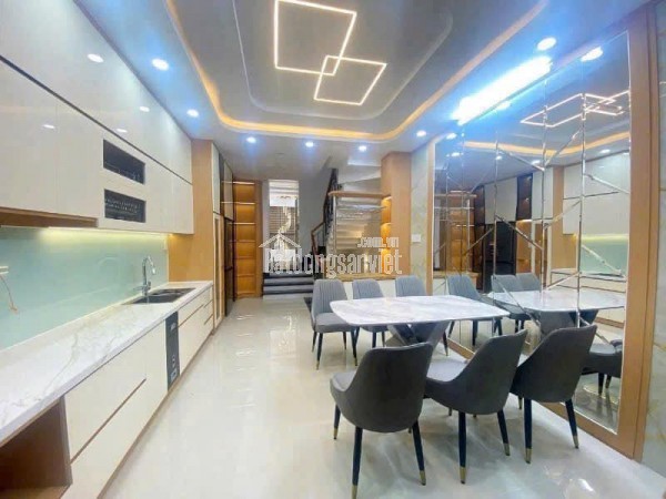 Nhà Nguyễn Thượng Hiền , P.6, HXH,82m2,3 tầng , 5 PN,PL Chuẩn