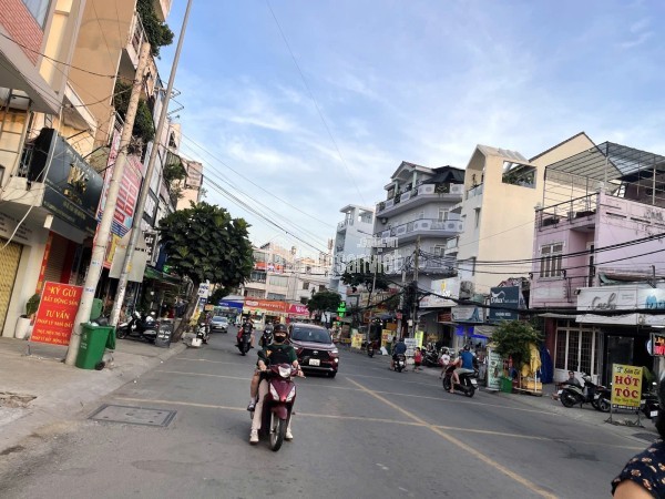 💥 Đối diện Vạn Phúc City – Nhà 3 tầng 1 tum – Ô tô vào tận nhà