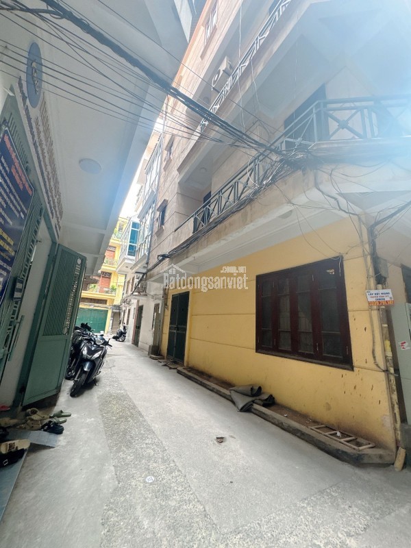 Bán nhà ngõ 49 Huỳnh Thúc Kháng – 33m² x 5T. Lô góc – Ô tô đỗ cửa – 15.9 tỷ