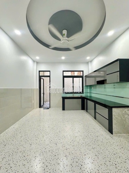 BÁN NHÀ PHỐ LIỀN KỀ LÀNG ĐẠI HỌC - SÁT METRO - THANH TOÁN CHỈ 1 TỶ