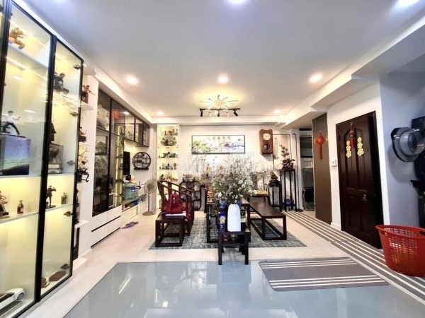 Bán nhà Q1 – Trần Hưng Đạo, vị trí vàng giữa lòng Sài Gòn.