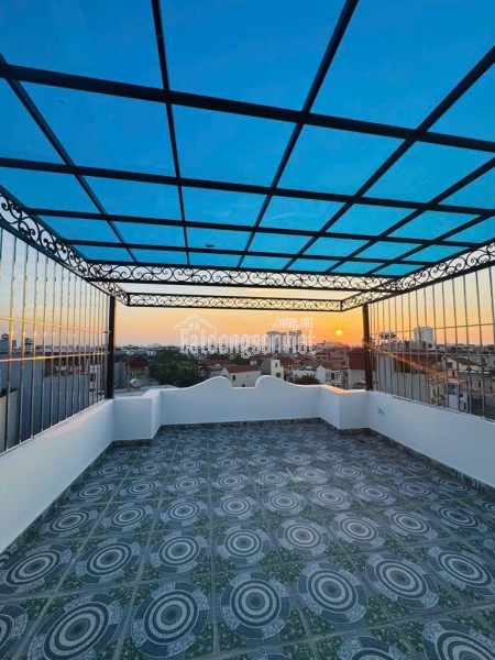 Bán nhà 6 tầng thang máy gara ô tô, khu Quân đội Ngọc Thụy – Long Biên 50m, giá 11.2 tỷ