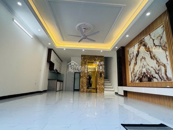 Bán nhà 6 tầng thang máy gara ô tô, khu Quân đội Ngọc Thụy – Long Biên 50m, giá 11.2 tỷ