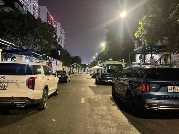 BÁN NHÀ PHỐ XUÂN LA, TÂY HỒ – 9 TẦNG THANG MÁY – DÒNG TIỀN CHO THUÊ 270TR/THÁNG