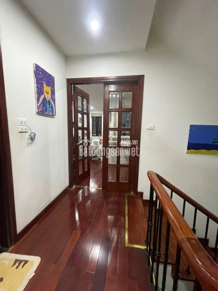 BÁN NHÀ PHỐ XUÂN LA, TÂY HỒ – 9 TẦNG THANG MÁY – DÒNG TIỀN CHO THUÊ 270TR/THÁNG