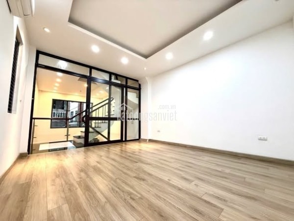 1/11 giảm chào 500tr, chủ cần bán gấp Vị trí đẹp giao thông , giao thương thuận tiện, 3 bước chân