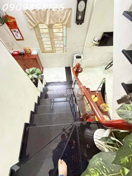 Giảm sốc 1 tỷ 9, gấp bán căn hộ dịch vụ, Lê Cơ, 4x20m, 6 Tầng thang máy, 13 CHD khép kín, dòng