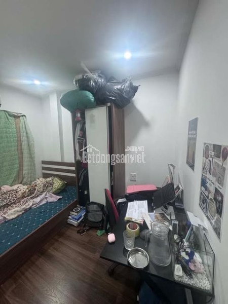 -Khu vực đang phát triển mạnh, tiện ích đầy đủ, xung quanh nhiều trường ĐH, CĐ.

-Nhà 5 tầng,