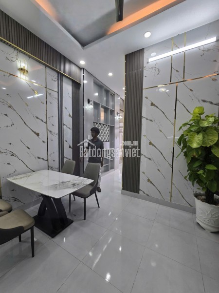 Chính Chủ Cần Bán Căn Nhà Nhỏ Ở Quận 5 Để Xoay Vốn Làm Ăn