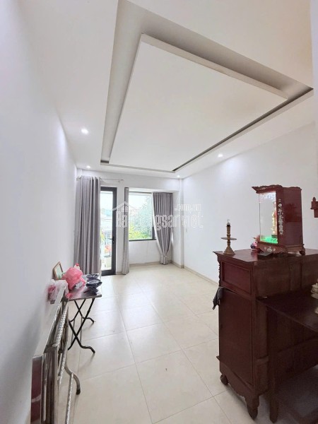 CẦN BÁN NHÀ 3 TẦNG KIỆT Ô TÔ TRẦN CAO VÂN -ĐÀ NẴNG - CÁCH MẶT TIỀN CHỈ 20M