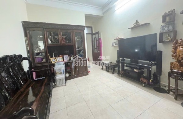 NHÀ CHỦ TỰ XÂY CHẮC CHẮN KHU PHÂN LÔ VIP QUANH THÁI HÀ, ĐỐNG ĐA - CHÀO 18,3 TỶ,PHÂN LÔ Ô TÔ TRÁNH,