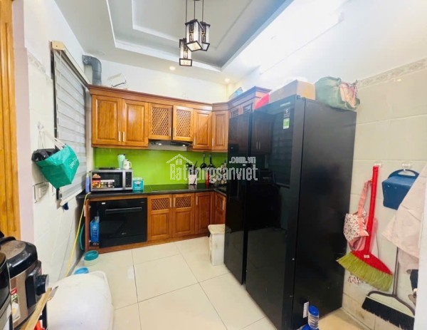 Bán nhà Vũ Tông Phan – 33m x 5 tầng mới – Ô tô đỗ cách 15m – 2 mặt thoáng, phù hợp ở kết hợp kinh