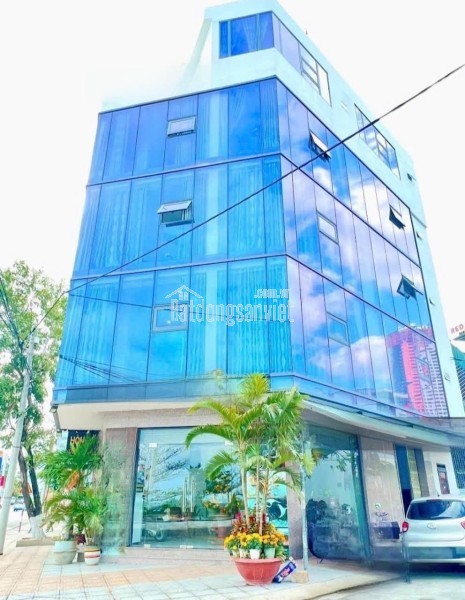 Bán căn nhà cấp 4 lô góc 2 mặt tiền đường Đặng Lộ, Vĩnh Hải, Nha Trang