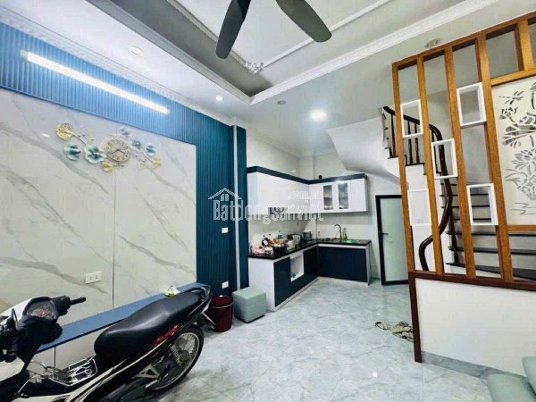 BÁN NHÀ HÀO NAM MẶT NGÕ KINH DOANH Ô TÔ - NHÀ 30M 5 TẦNG - SỔ ĐỎ NỞ NẬU THÔNG TIN CHUẨN