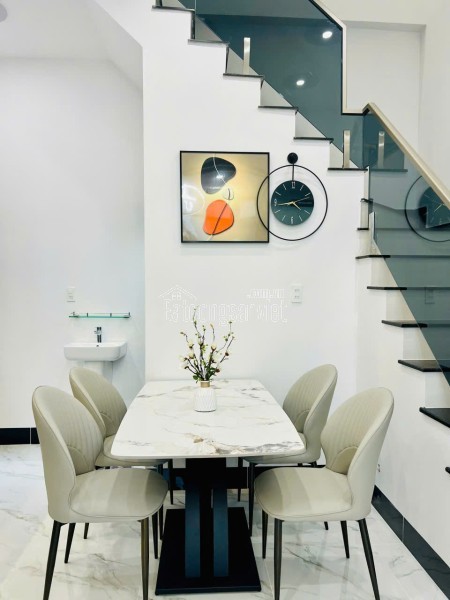 83. nhà 5 triệu 2 phòng ngủ sâu lưng bệnh viện Đa Khoa Trung Ương