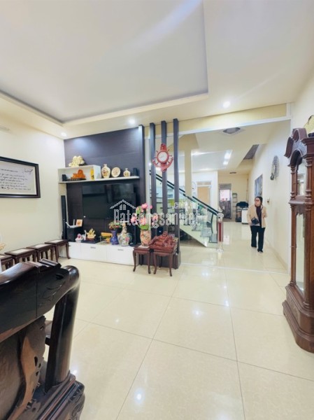 CẦN BÁN NHÀ MẶT ĐƯỜNG 213m²  TRUNG TÂM KIẾN AN -TRẦN THÀNH NGỌ - HẢI PHÒNG