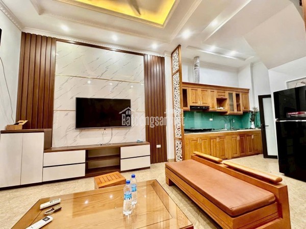 THẠCH BÀN- Ở NGAY- 5 TẦNG- Ô TÔ ĐỖ CỬA - CHỈ 5.X TỶ