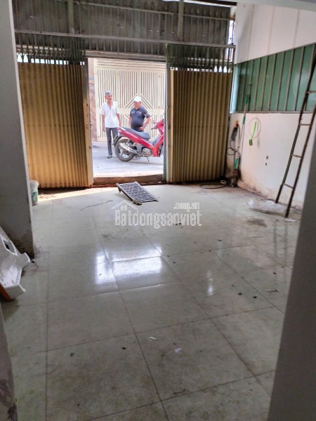 Bán nhà mặt tiền Lê Đình Thám, 6.1 x 12m, 1 lầu, nở hậu, vị trí đẹp, giá tốt