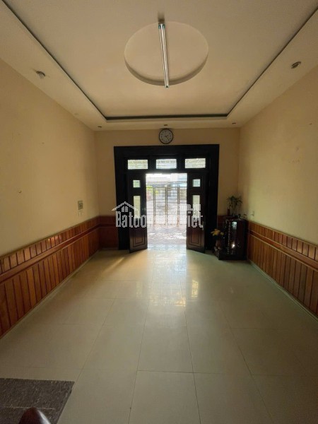 Nhà đẹp giá đầu tư.
CC bán nhà mặt tiền Lê Hồng Phong, Nam Nha trang.