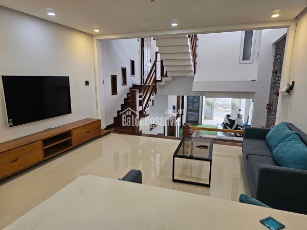 Bán nhà 3 tầng đường Nguyễn Biểu – Nha Trang, 151m², 6 phòng ngủ, giá 12 tỷ
