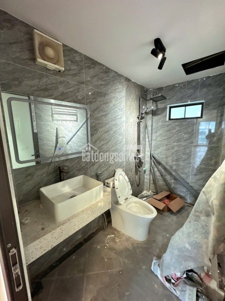 PHỐ CỔ NGỌC LÂM -- LB- TIỀN NHỎ DIỆN TÍCH TO, NHÀ MỚI 45M2--- 9,9 TỶ