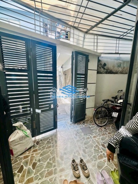 BÁN NHÀ CẤP 4  2 PHÒNG NGỦ HẺM 505 LƯƠNG ĐỊNH CỦA NHA TRANG GIÁ TỐT 1 TỶ 8