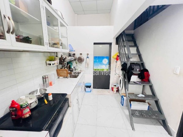 Bán nhà 55m2 x 3 tầng  Long Trường ,Quận 9  ngang hiếm  5.5m , HXH đường 6m ,Giá chỉ 4 Tỷ 800