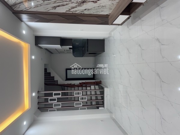 BẤT ĐỘNG SẢN 33M² – 5 TẦNG TẠI HOÀI ĐỨC, NHÀ MỚI XÂY, SẴN SÀNG BÀN GIAO