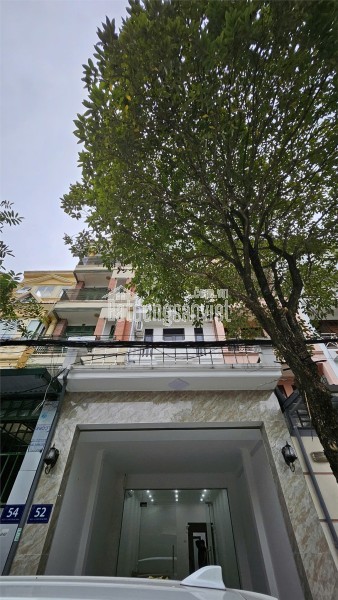 Cho thuê nhà Ngõ 110 Trung Kính, 92m2, xd 5 Tầng Đẹp, 9PN, Oto đỗ cửa, Tiện KD