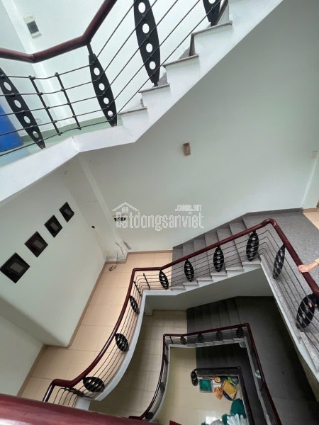 cho thuê nhà nguyên căn mặt tiền đường trần hưng đạo vị trí cầu trồng kết cấu 5 tầng