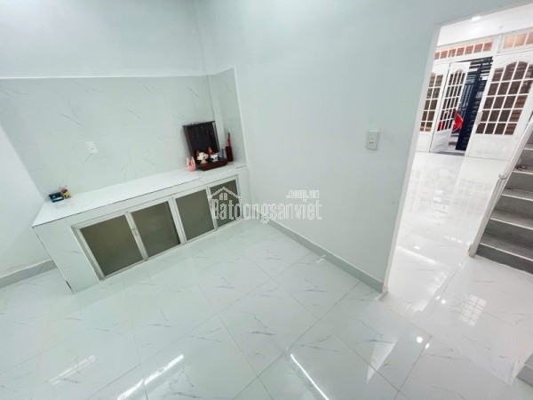 Bán nhà 3 tầng, 4PN hẻm xe hơi đường Số 6, Long Trường, Q.9. TP HCM. DT 56m2, SH, 5.55  tỷ.