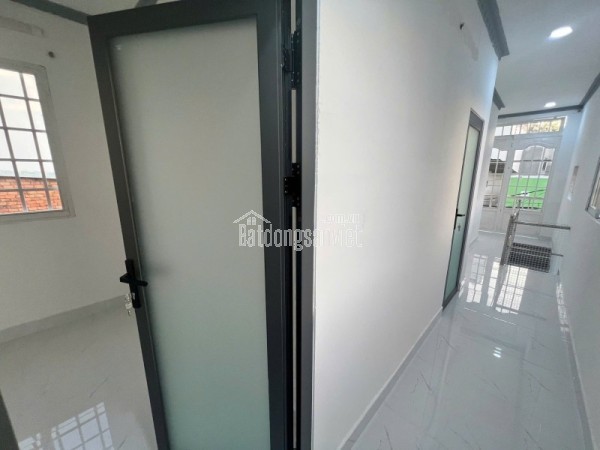 Bán nhà 3 tầng, 4PN hẻm xe hơi đường Số 6, Long Trường, Q.9. TP HCM. DT 56m2, SH, 5.55  tỷ.