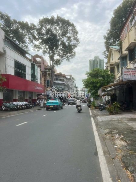 Bán gấp căn góc 2 MT Phó Cơ Điều và Đặng Minh Khiêm Quận 11.