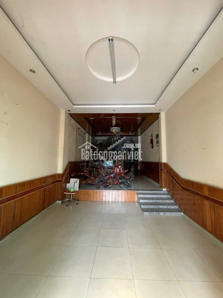 Chu thuê nhà 3 tầng nguyên căn mặt đường Lê Hồng Phong, Phước Long cũ, sát đường Cao Xuân Huy