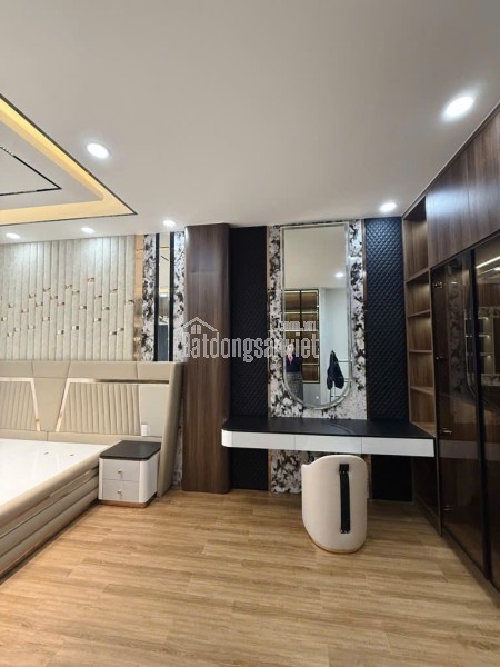 5 TẦNG, THANG MÁY, NỘI THẤT CAO CẤP!
TIỆN ÍCH ĐẲNG CẤP - Q7 20 TỶ