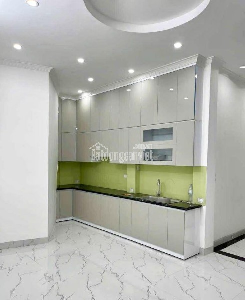 LÔ GÓC TRUNG TÂM HAI BÀ TRƯNG - 70M 5TẦNG - THANG MÁY - VIEW HỒ