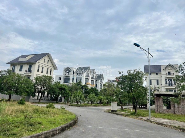 BÁN LÔ ĐẤT 85 m² – SỔ ĐỎ LÂU DÀI – ĐƯỜNG 11,5 m – KHU RIVER CITY HƯNG HÓA, TAM NÔNG- PHÚ THỌ